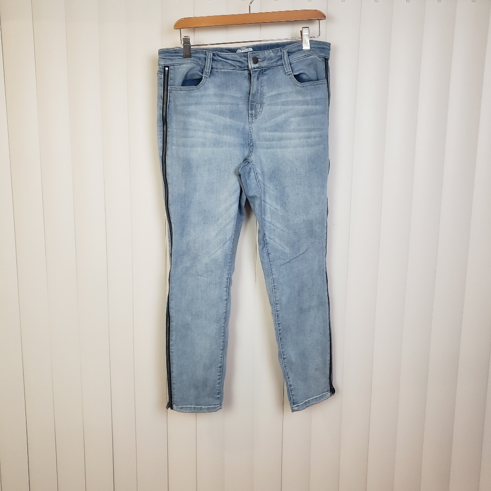 PROJECT RUNWAY Blue Skinny Jeans Size Junior 10 - Picture 10 of 10